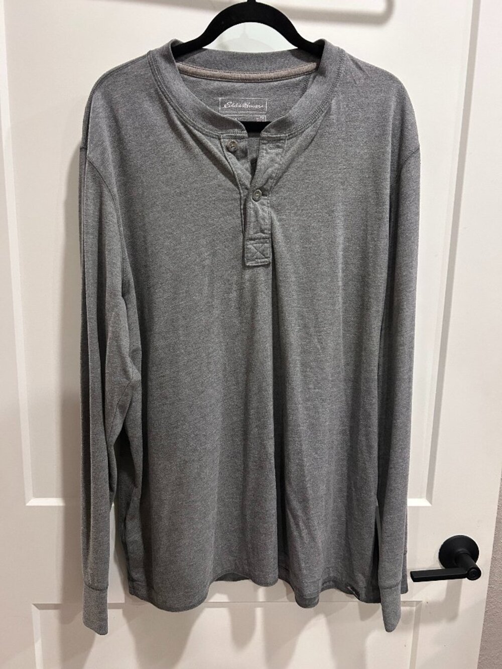 Eddie Bauer Outdoor Men’s TXL Tall XL Gray Long Sleeve Henley Shirt Casual